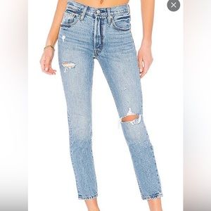 Levi 501 Skinny Jeans - size 28